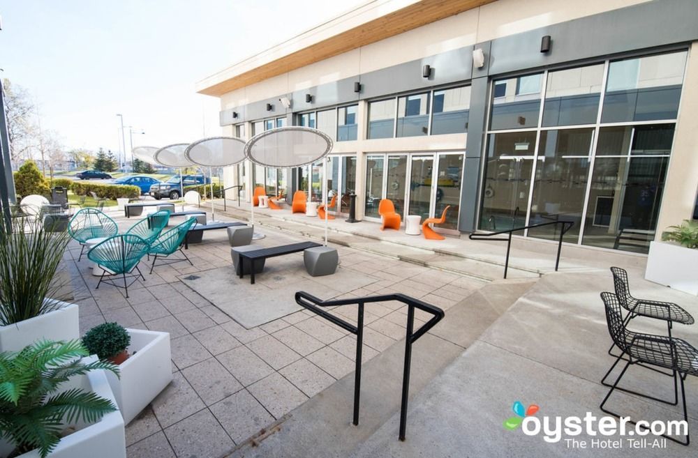 Hotel Aloft Montreal Airport Dorval Exterior foto